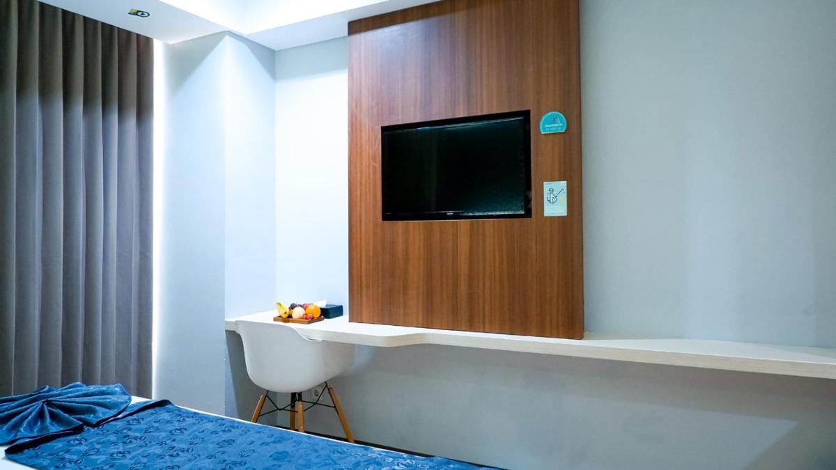 Hotel Ayola Sunrise Mojokerto Buitenkant foto