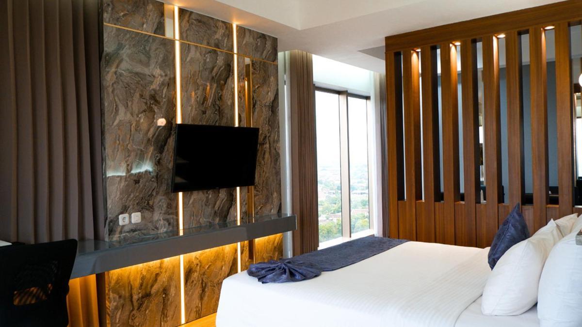 Hotel Ayola Sunrise Mojokerto Buitenkant foto