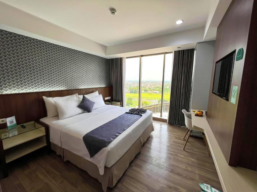 Hotel Ayola Sunrise Mojokerto Buitenkant foto