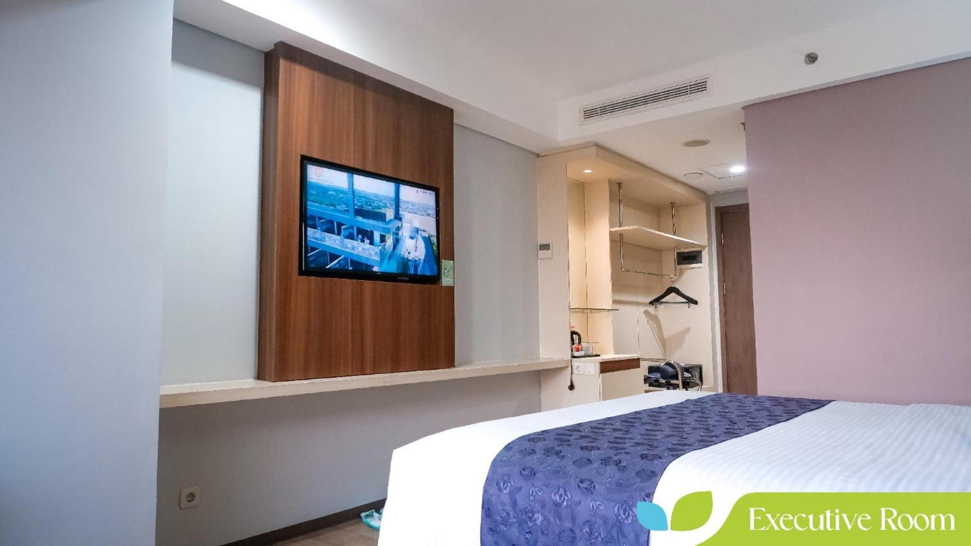 Hotel Ayola Sunrise Mojokerto Buitenkant foto