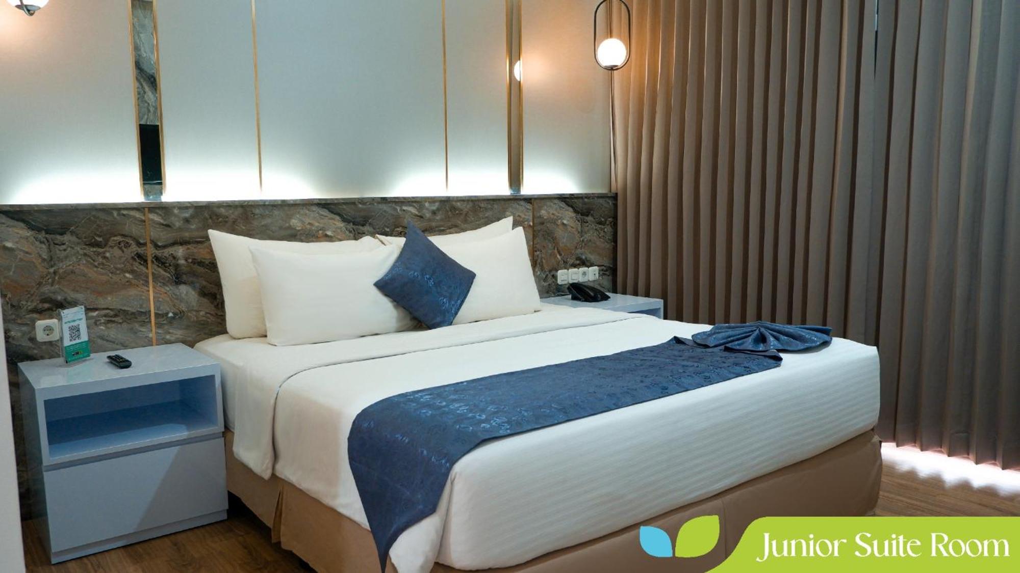 Hotel Ayola Sunrise Mojokerto Buitenkant foto