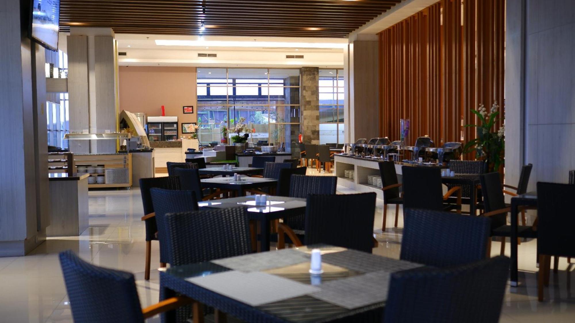 Hotel Ayola Sunrise Mojokerto Buitenkant foto