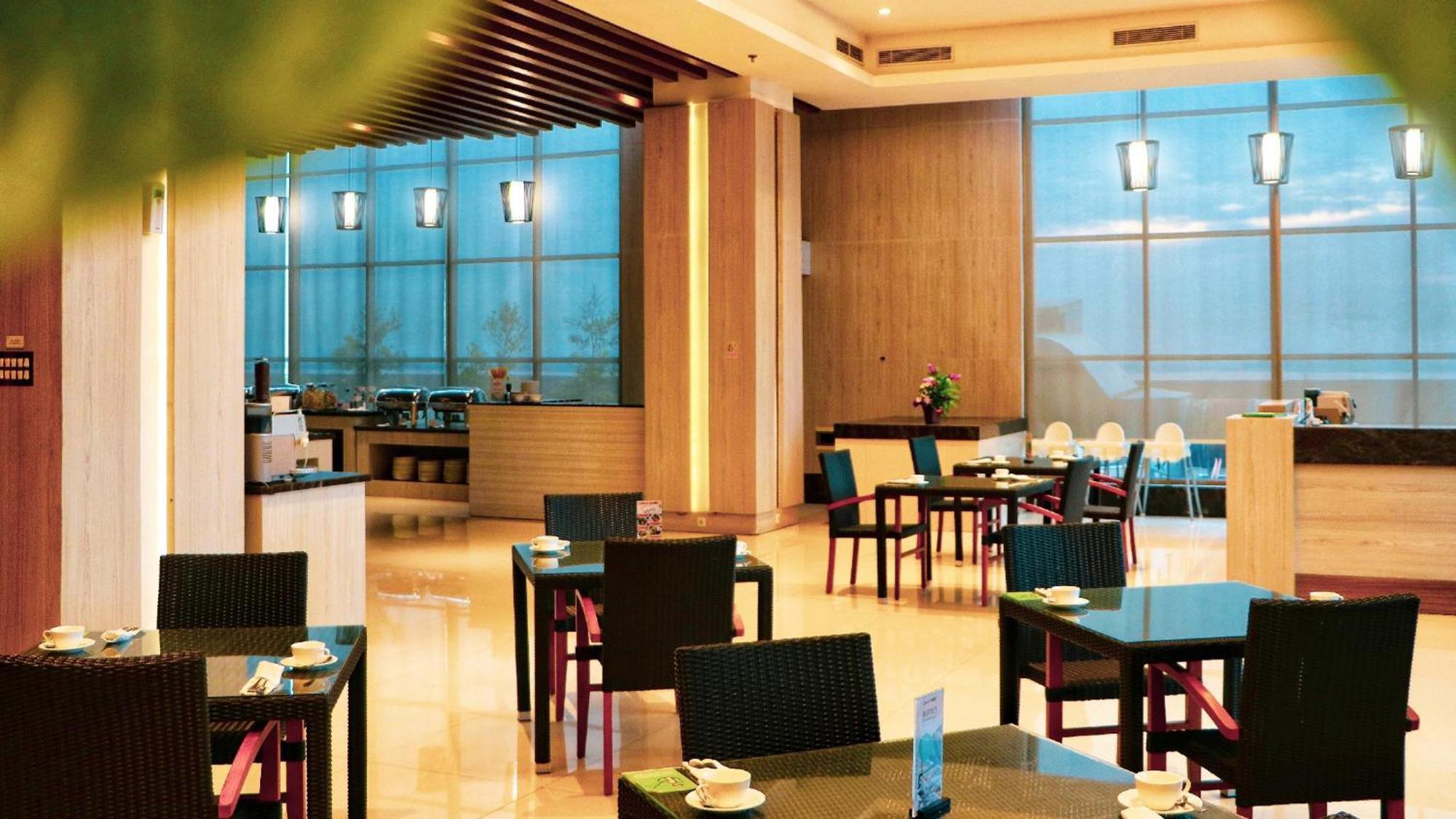 Hotel Ayola Sunrise Mojokerto Buitenkant foto